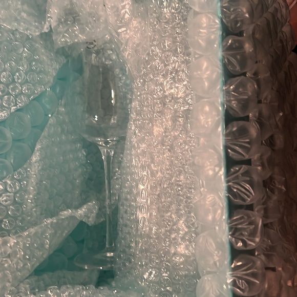 Tiffany and co.,White Wine Glasses
in Crystal Glass, Set of Two - Picture 3 of 4